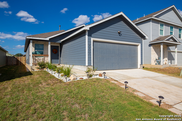 Image 2 of 23 For 4411 Glades Way