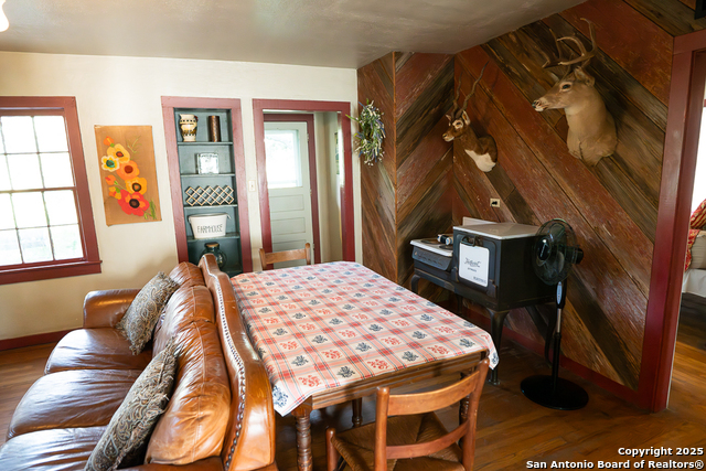 Image 21 of 29 For 35298 Fm 187