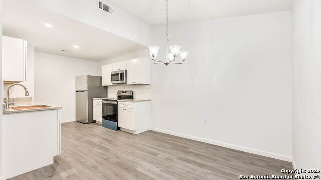 Image 10 of 20 For 9347 Lands Point