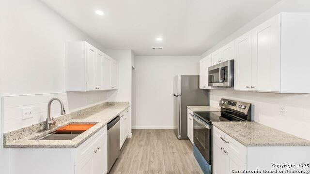 Image 11 of 20 For 9347 Lands Point