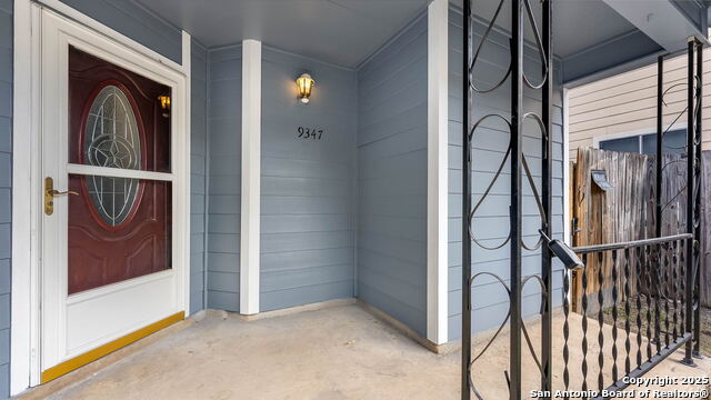 Image 19 of 20 For 9347 Lands Point