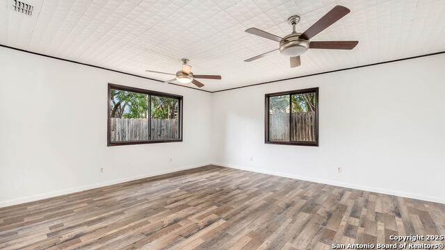 Image 2 of 20 For 9347 Lands Point