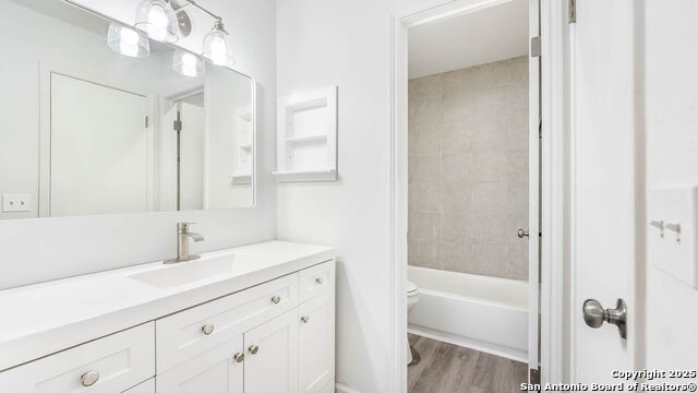 Image 4 of 20 For 9347 Lands Point