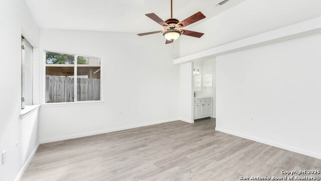 Image 6 of 20 For 9347 Lands Point