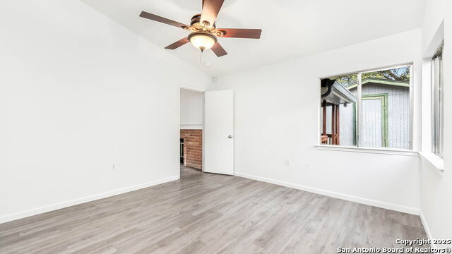 Image 7 of 20 For 9347 Lands Point