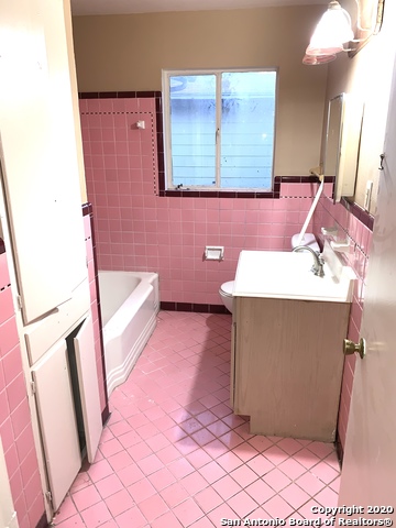 Image 13 of 16 For 69 Vaughan Pl