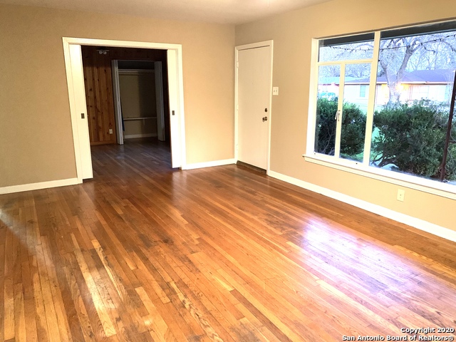 Image 7 of 16 For 69 Vaughan Pl