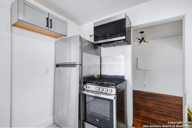 Image 10 of 17 For 522 Myrtle E