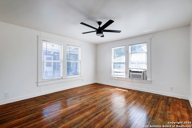 Image 11 of 17 For 522 Myrtle E