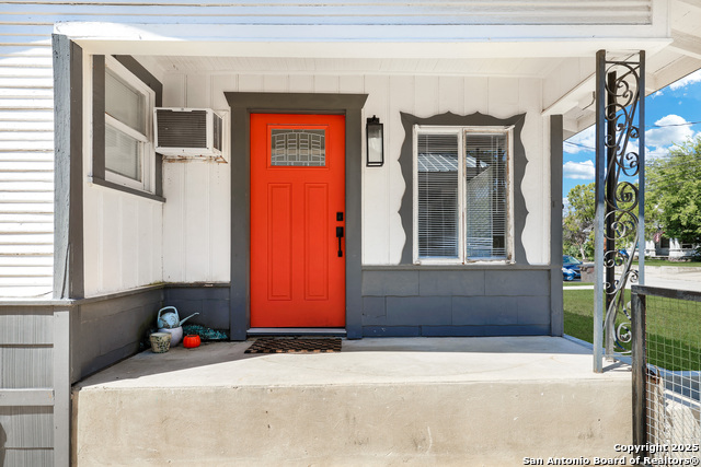 Image 3 of 17 For 522 Myrtle E