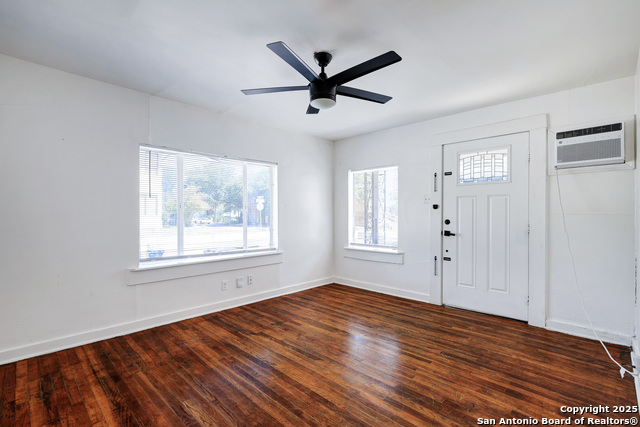 Image 4 of 17 For 522 Myrtle E