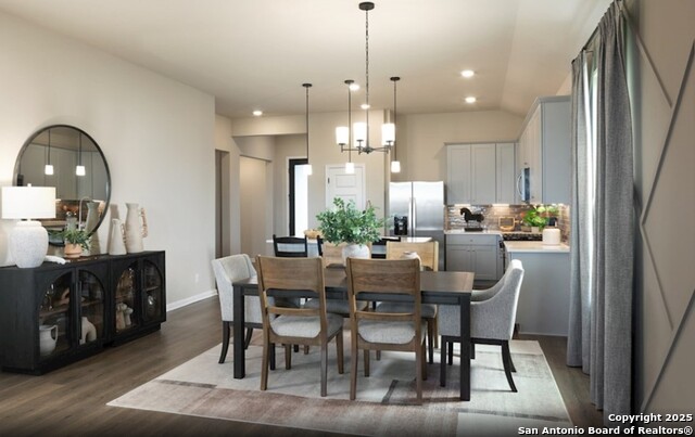 Image 4 of 9 For 1615 Bartlett Square