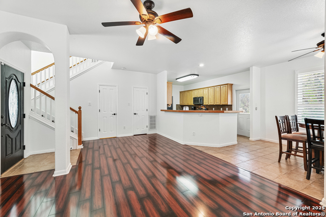 Image 4 of 12 For 1711 Lake  