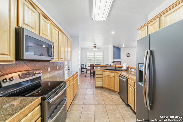 Image 5 of 12 For 1711 Lake  