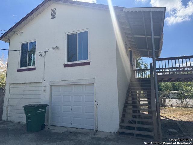 Listing photo id 0 for 108 Robert E Lee  2