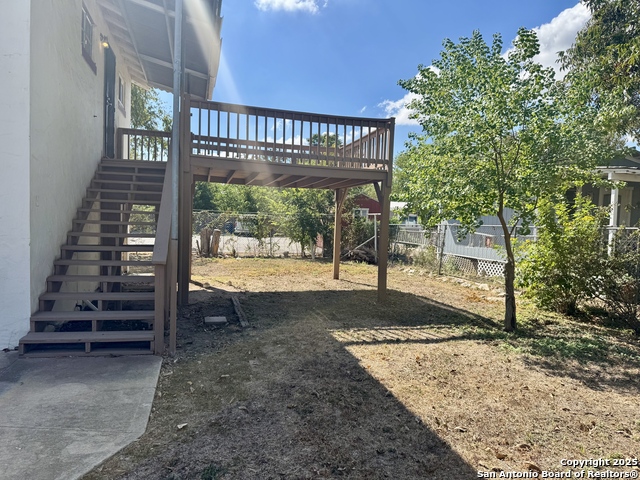 Listing photo id 1 for 108 Robert E Lee  2