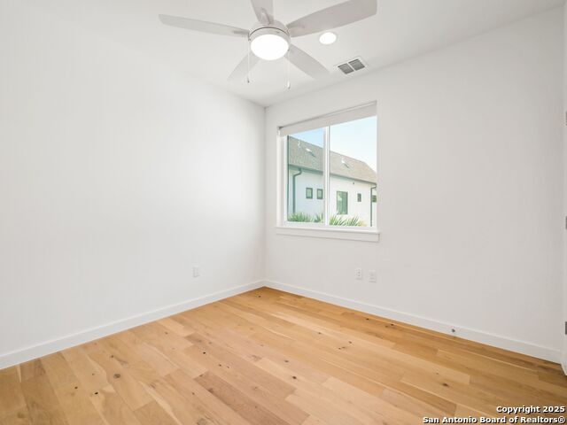 Image 18 of 25 For 102 Tendick Street  501