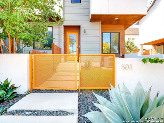 Image 19 of 25 For 102 Tendick Street  501