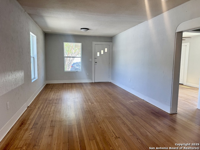 Image 2 of 13 For 108 Robert E Lee  1