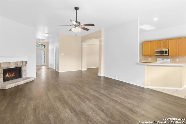 Image 11 of 31 For 20914 Encino Dawn