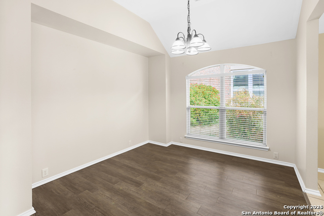 Image 12 of 31 For 20914 Encino Dawn