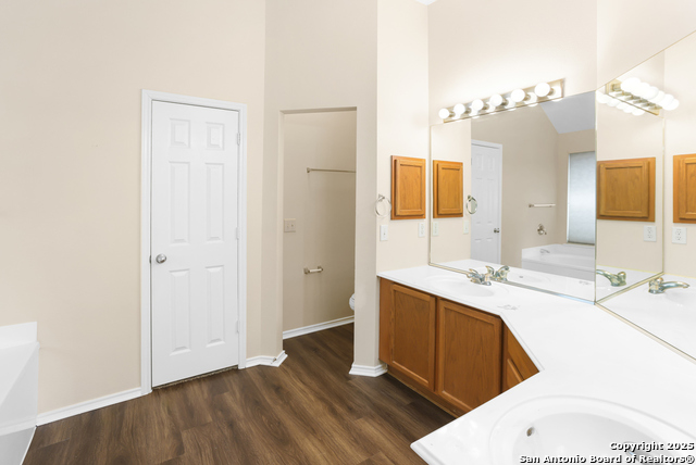 Image 20 of 31 For 20914 Encino Dawn