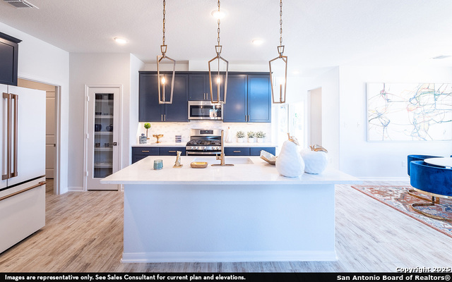 Listing photo id 6 for 12831 Hush Drive