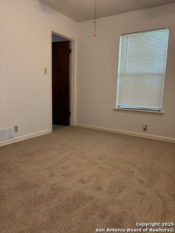 Image 13 of 24 For 4302 Waikiki Dr