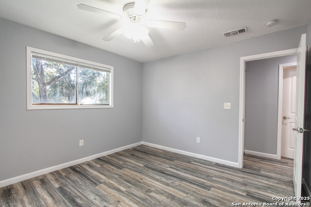 Image 23 of 32 For 6506 Robin