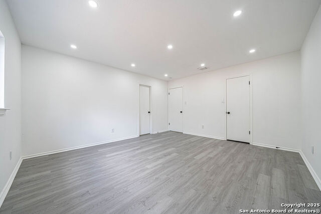 Image 10 of 12 For 8039 Cantura Mills