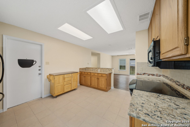 Image 11 of 28 For 4527 Stradford Place