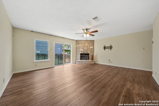 Image 13 of 28 For 4527 Stradford Place