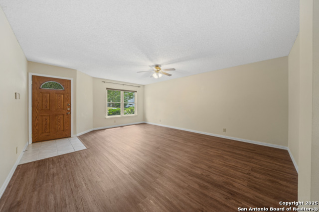 Image 5 of 28 For 4527 Stradford Place