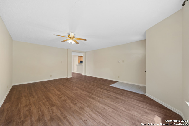 Image 7 of 28 For 4527 Stradford Place