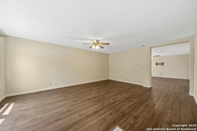 Image 8 of 28 For 4527 Stradford Place