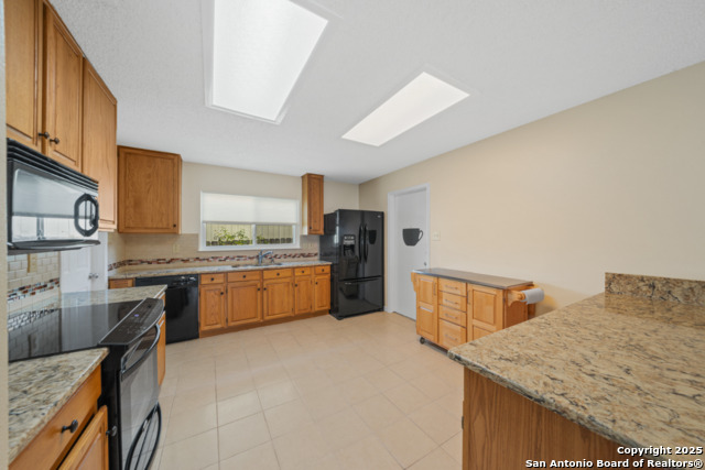 Image 9 of 28 For 4527 Stradford Place