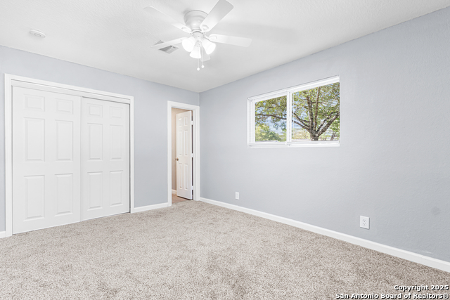 Listing photo id 12 for 5122 Binz Engleman Rd