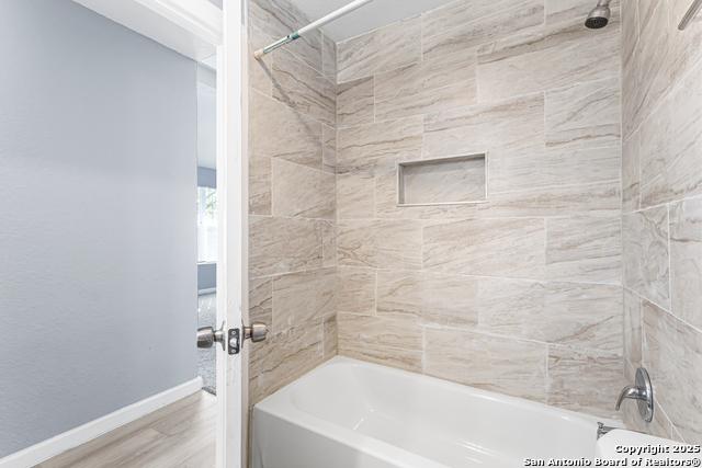 Listing photo id 17 for 5122 Binz Engleman Rd