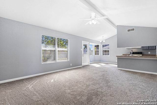 Listing photo id 2 for 5122 Binz Engleman Rd