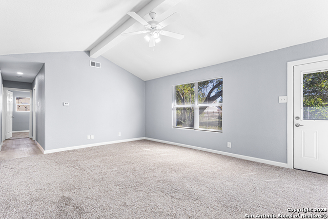 Listing photo id 4 for 5122 Binz Engleman Rd