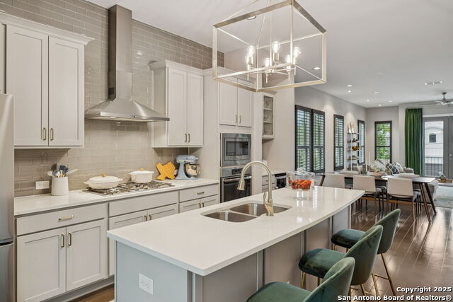 Image 13 of 30 For 219 Melrose Dr E B