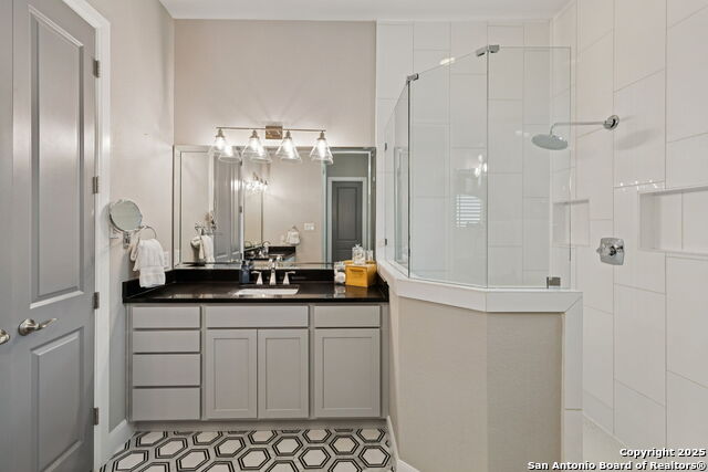 Image 18 of 30 For 219 Melrose Dr E B