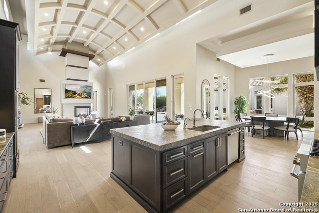 Image 10 of 50 For 106 Wellesley