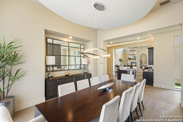 Image 21 of 50 For 106 Wellesley