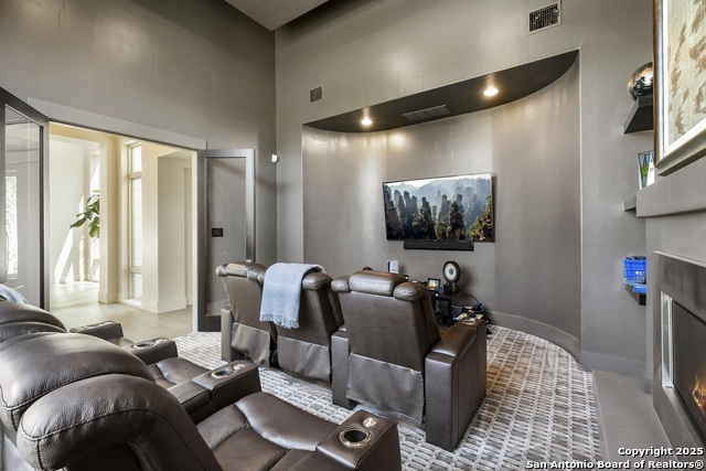 Image 23 of 50 For 106 Wellesley