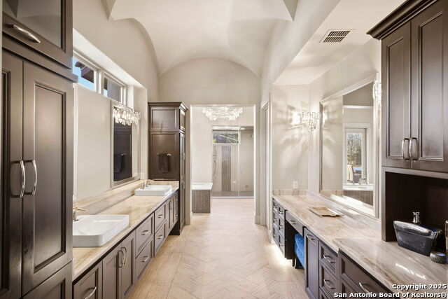 Image 32 of 50 For 106 Wellesley