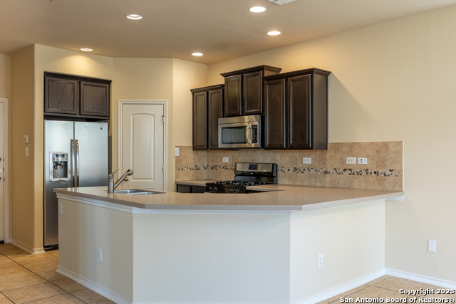 Image 6 of 17 For 1323 Nicholas Manor