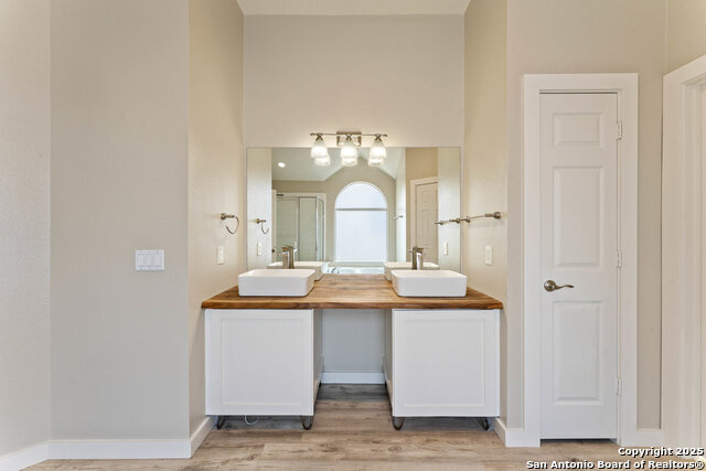 Image 32 of 50 For 21211 Rio Sabinal