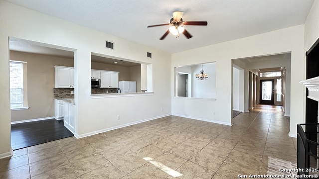 Image 21 of 42 For 9518 Horserace