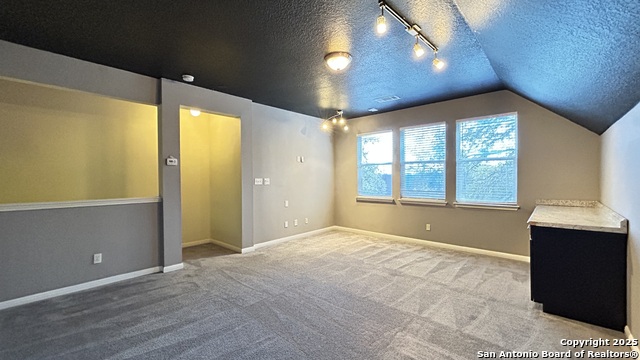 Image 37 of 42 For 9518 Horserace